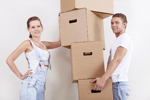 Local moving team organizing removals in Sthelier